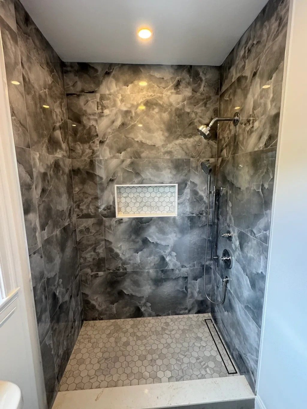 Onyx-look tile shower