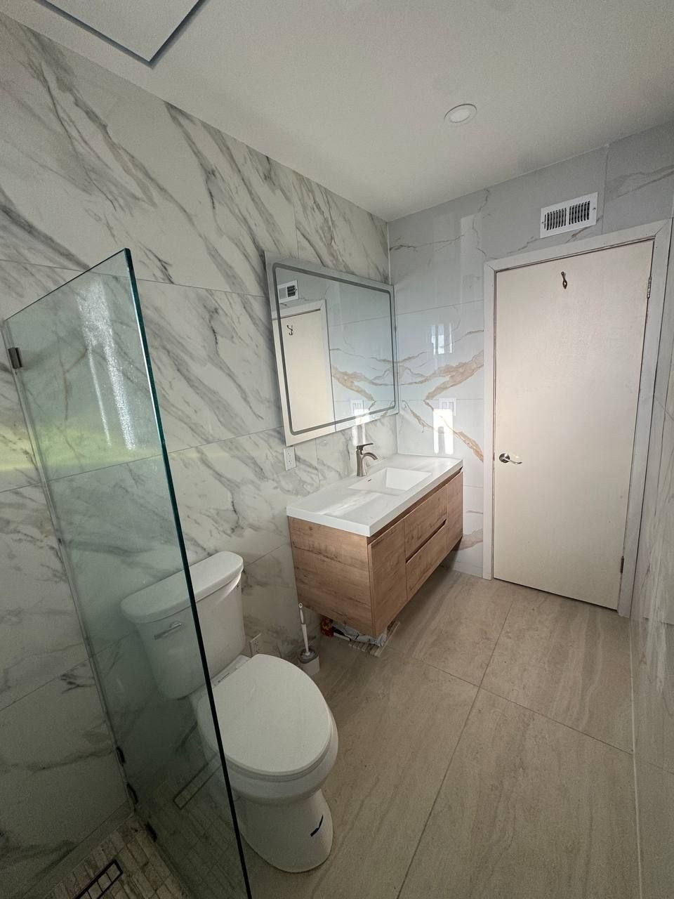 Marble-look bathroom